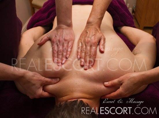 Vierhändige Massage